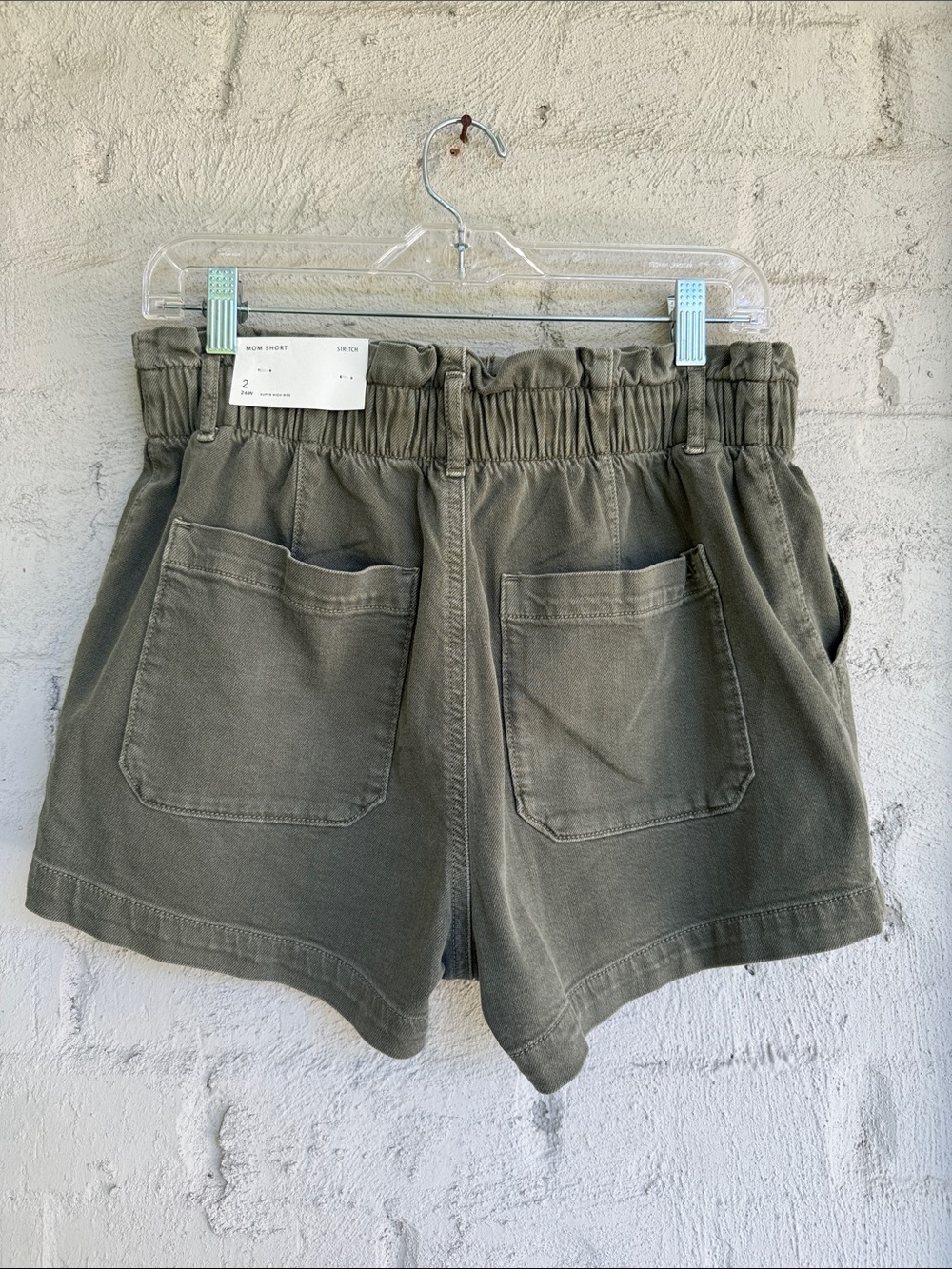 NWT American Eagle Olive Super High Rise Mom Shorts W Button Fly Size 2 - Picture 3 of 11